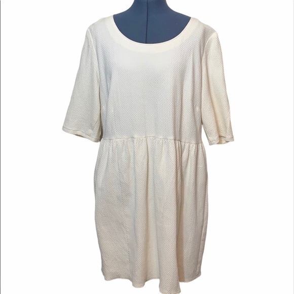 ASOS Dresses & Skirts - ASOS Off-White Short Sleeve Dress